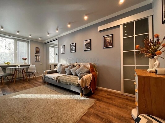 Продам двухкомнатную (2-комн.) квартиру, Угловой пер, 21, Москва г