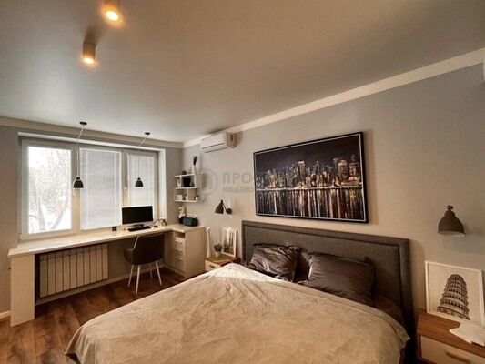 Продам двухкомнатную (2-комн.) квартиру, Угловой пер, 21, Москва г