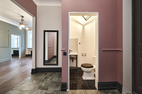 Продам трехкомнатную (3-комн.) квартиру, Бронная М. ул, 17, Москва г