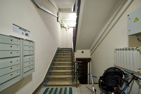 Продам трехкомнатную (3-комн.) квартиру, Бронная М. ул, 17, Москва г