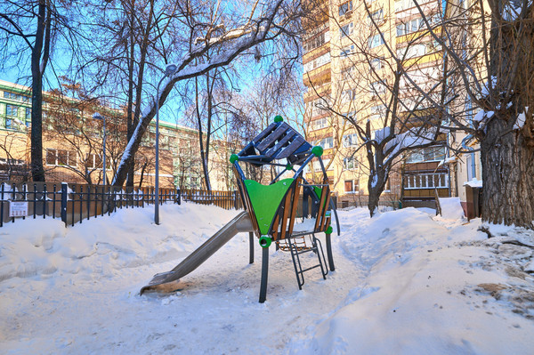 Продам трехкомнатную (3-комн.) квартиру, Бронная М. ул, 17, Москва г