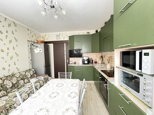 Продам трехкомнатную (3-комн.) квартиру, Солнечная ул, 15, Говорово д