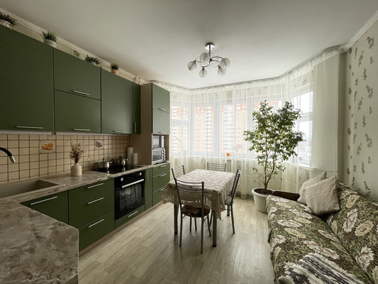 Продам трехкомнатную (3-комн.) квартиру, Солнечная ул, 15, Говорово д