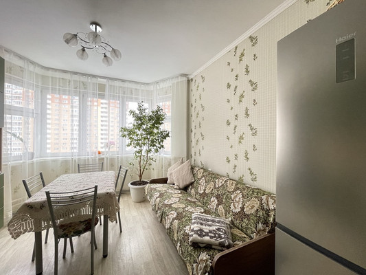 Продам трехкомнатную (3-комн.) квартиру, Солнечная ул, 15, Говорово д