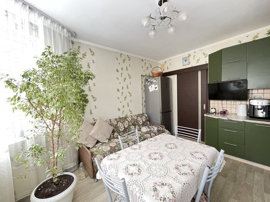 Продам трехкомнатную (3-комн.) квартиру, Солнечная ул, 15, Говорово д