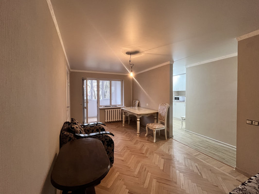 Продам трехкомнатную (3-комн.) квартиру, Т.Идарова ул, 211, Нальчик г