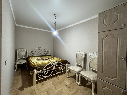 Продам трехкомнатную (3-комн.) квартиру, Т.Идарова ул, 211, Нальчик г