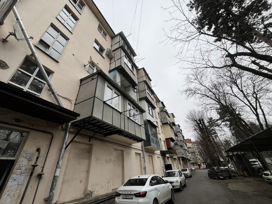 Продам трехкомнатную (3-комн.) квартиру, Т.Идарова ул, 211, Нальчик г