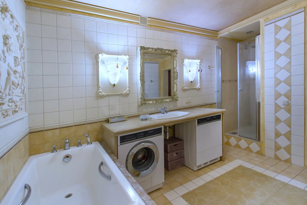 Продам двухкомнатную (2-комн.) квартиру, Карла Маркса ул, 45, Воронеж г