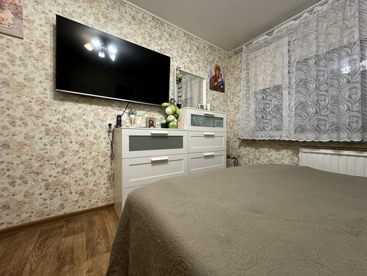 Продам многокомнатную квартиру, Будапештская ул, 14к1, Санкт-Петербург г