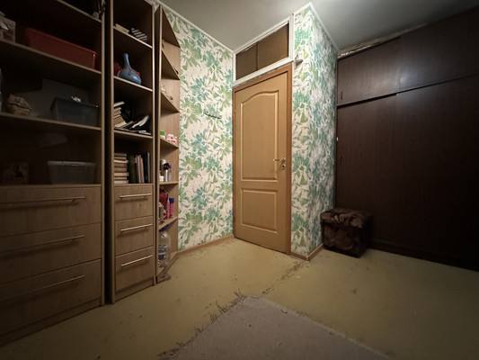 Продам многокомнатную квартиру, Будапештская ул, 14к1, Санкт-Петербург г