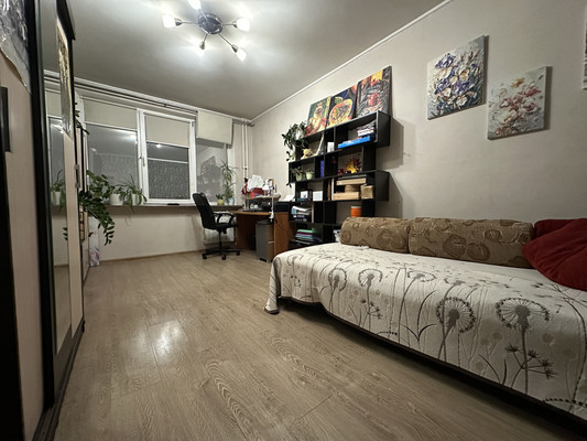 Продам многокомнатную квартиру, Будапештская ул, 14к1, Санкт-Петербург г