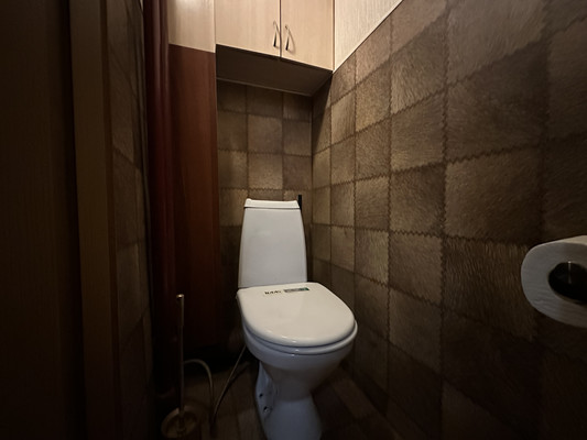 Продам многокомнатную квартиру, Будапештская ул, 14к1, Санкт-Петербург г