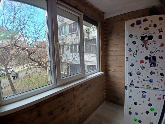 Продам двухкомнатную (2-комн.) квартиру, Калараша ул, 33, Туапсе г