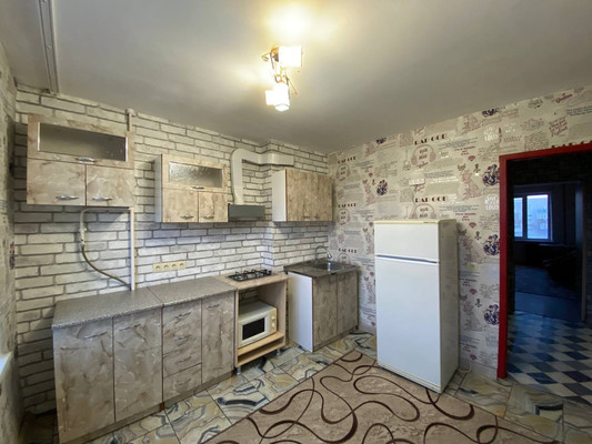 Продам двухкомнатную (2-комн.) квартиру, Военный городок ул, 95, Тихорецк г