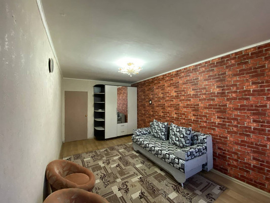 Продам двухкомнатную (2-комн.) квартиру, Военный городок ул, 95, Тихорецк г