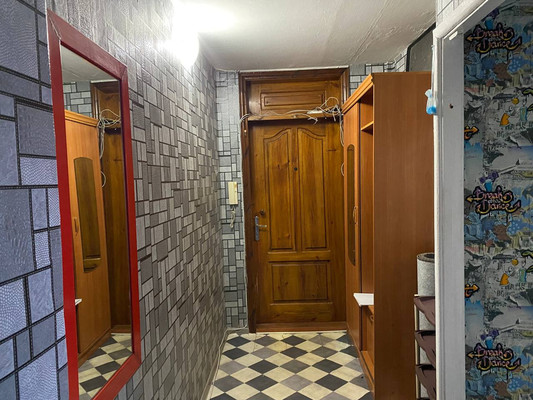 Продам двухкомнатную (2-комн.) квартиру, Военный городок ул, 95, Тихорецк г