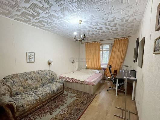 Продам трехкомнатную (3-комн.) квартиру, Гарибальди ул, 15к2, Москва г