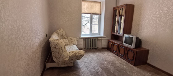 Продам комнату в 4-комн. квартире, Большеохтинский пр-кт, 25/5, Санкт-Петербург г