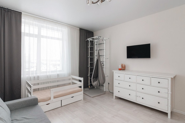 Продам однокомнатную (1-комн.) квартиру, Объездная ул, 61, Ханты-Мансийск г