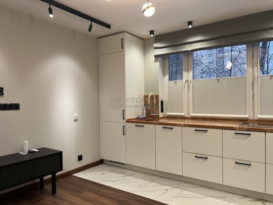 Продам однокомнатную (1-комн.) квартиру, Новочеркасский б-р, 36, Москва г