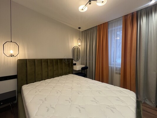 Продам однокомнатную (1-комн.) квартиру, Новочеркасский б-р, 36, Москва г