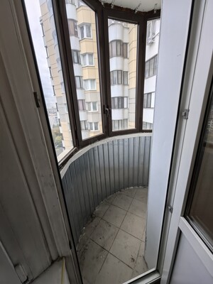 Продам трехкомнатную (3-комн.) квартиру, Новгородская ул, 5к1, Москва г