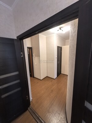 Продам трехкомнатную (3-комн.) квартиру, Новгородская ул, 5к1, Москва г