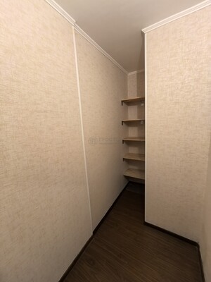 Продам трехкомнатную (3-комн.) квартиру, Новгородская ул, 5к1, Москва г