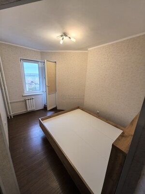 Продам трехкомнатную (3-комн.) квартиру, Новгородская ул, 5к1, Москва г