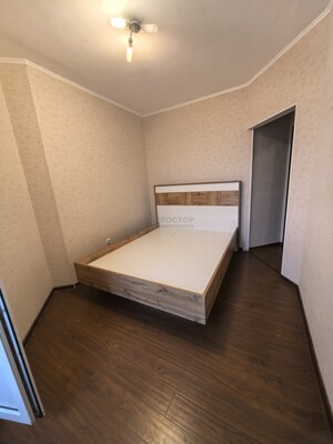 Продам трехкомнатную (3-комн.) квартиру, Новгородская ул, 5к1, Москва г