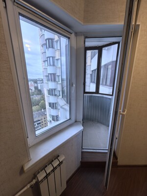 Продам трехкомнатную (3-комн.) квартиру, Новгородская ул, 5к1, Москва г