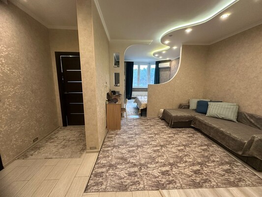 Продам двухкомнатную (2-комн.) квартиру, Абрамцевская ул, 4к2, Москва г