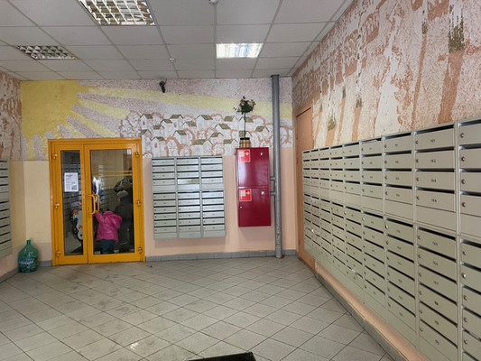 Продам двухкомнатную (2-комн.) квартиру, Днепропетровская ул, 25к1, Москва г