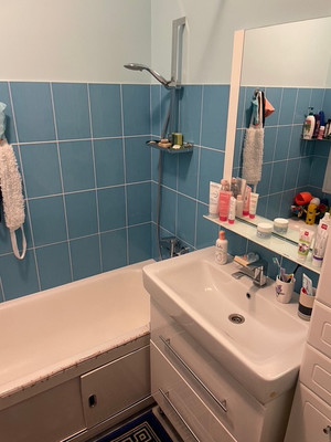 Продам двухкомнатную (2-комн.) квартиру, Днепропетровская ул, 25к1, Москва г