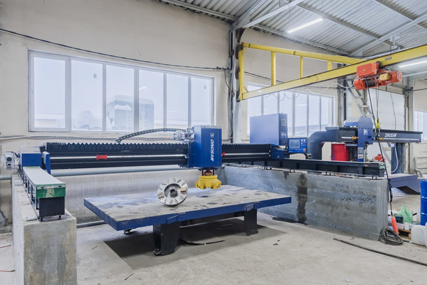 Сдам склад 1 100 м2, Свободы ул, 20, Арамиль г