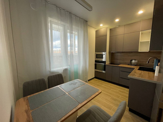 Сдам двухкомнатную (2-комн.) квартиру, Западный Обход ул, 45к6, Краснодар г