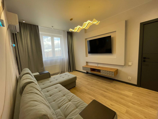 Сдам двухкомнатную (2-комн.) квартиру, Западный Обход ул, 45к6, Краснодар г