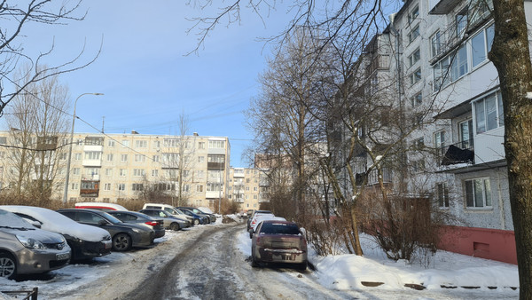 Продам двухкомнатную (2-комн.) квартиру, Швейцарская ул, 8Ак2, Ломоносов г