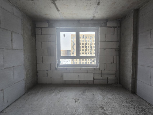 Продам трехкомнатную (3-комн.) квартиру, Новомосковская ул, 1к3, Москва г