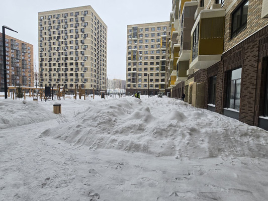 Продам трехкомнатную (3-комн.) квартиру, Новомосковская ул, 1к3, Москва г