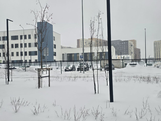 Продам трехкомнатную (3-комн.) квартиру, Новомосковская ул, 1к3, Москва г