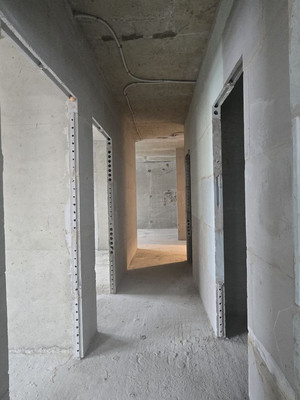 Продам трехкомнатную (3-комн.) квартиру, Новомосковская ул, 1к3, Москва г