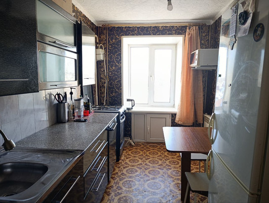 Продам двухкомнатную (2-комн.) квартиру, Шаронова ул, 25, Ишим г