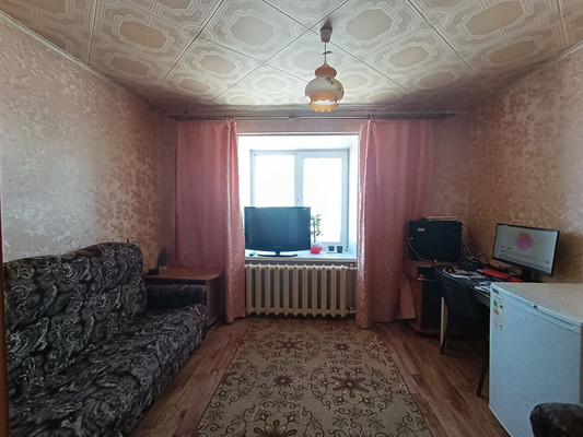 Продам двухкомнатную (2-комн.) квартиру, Шаронова ул, 25, Ишим г