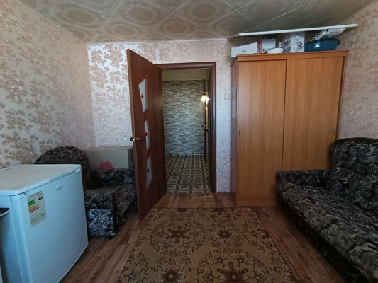 Продам двухкомнатную (2-комн.) квартиру, Шаронова ул, 25, Ишим г