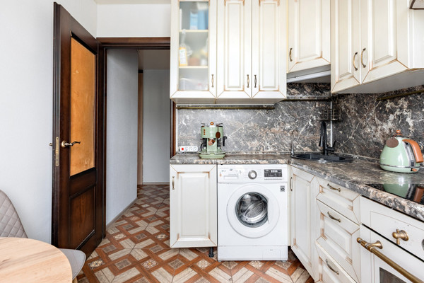 Продам двухкомнатную (2-комн.) квартиру, Мусоргского ул, 1а, Москва г