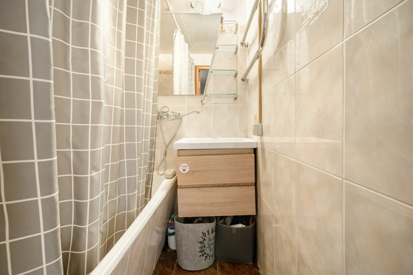 Продам двухкомнатную (2-комн.) квартиру, Мусоргского ул, 1а, Москва г