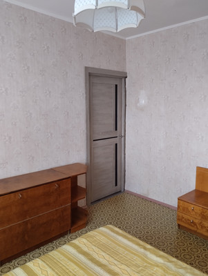 Продам трехкомнатную (3-комн.) квартиру, Маршала Кошевого ул, 10, Волгодонск г