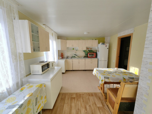 Продам двухкомнатную (2-комн.) квартиру, Надежд ул, 15, Лозовое п